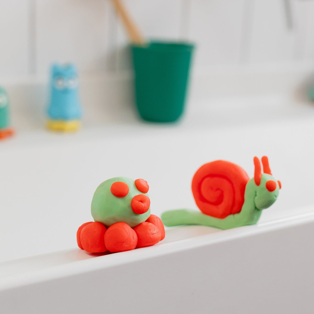 Pataploof, pâte à modeler lavante pour le bain 80 g — Nailmatic — Verte — autre vue 2 | Appart 17 Bruxelles