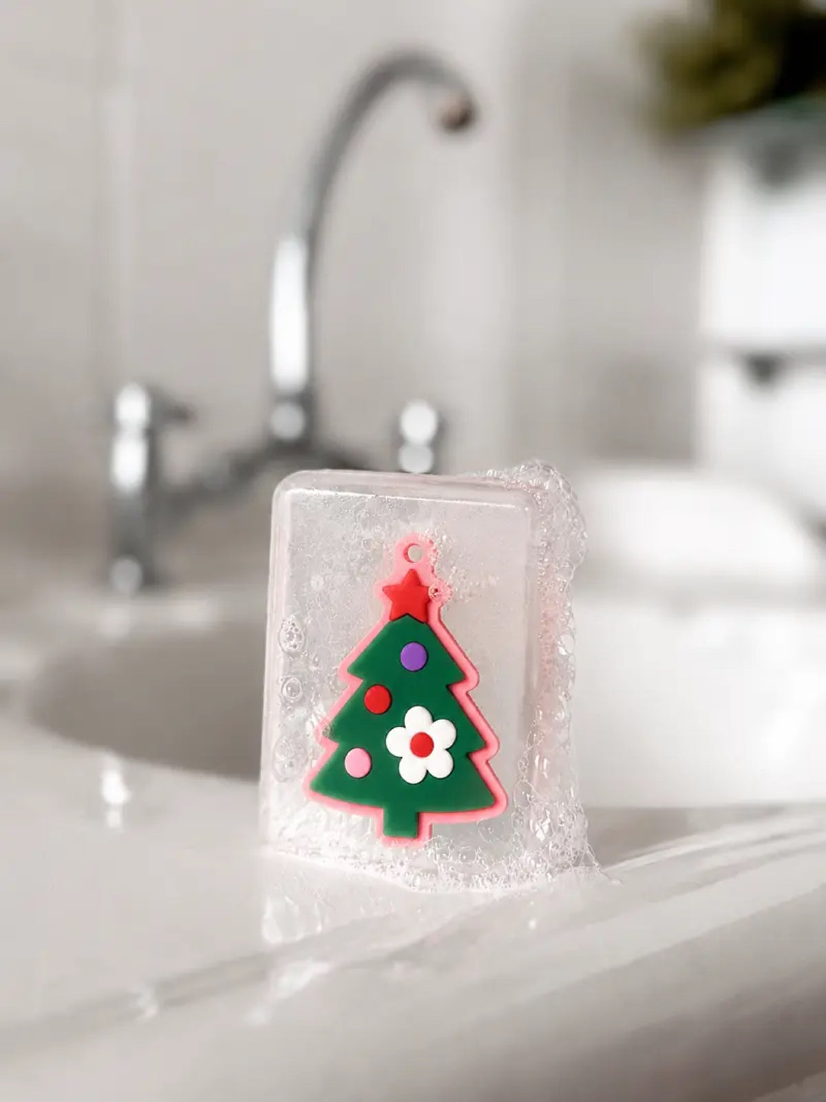 Savon surprise de Noël à décoration à suspendre — Ludi Soap — Sapin — autre vue 3 | Appart 17 Bruxelles