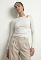 HDJULIA Top moulant asymétrique manches longues White – HYPEDROP | Appart 17