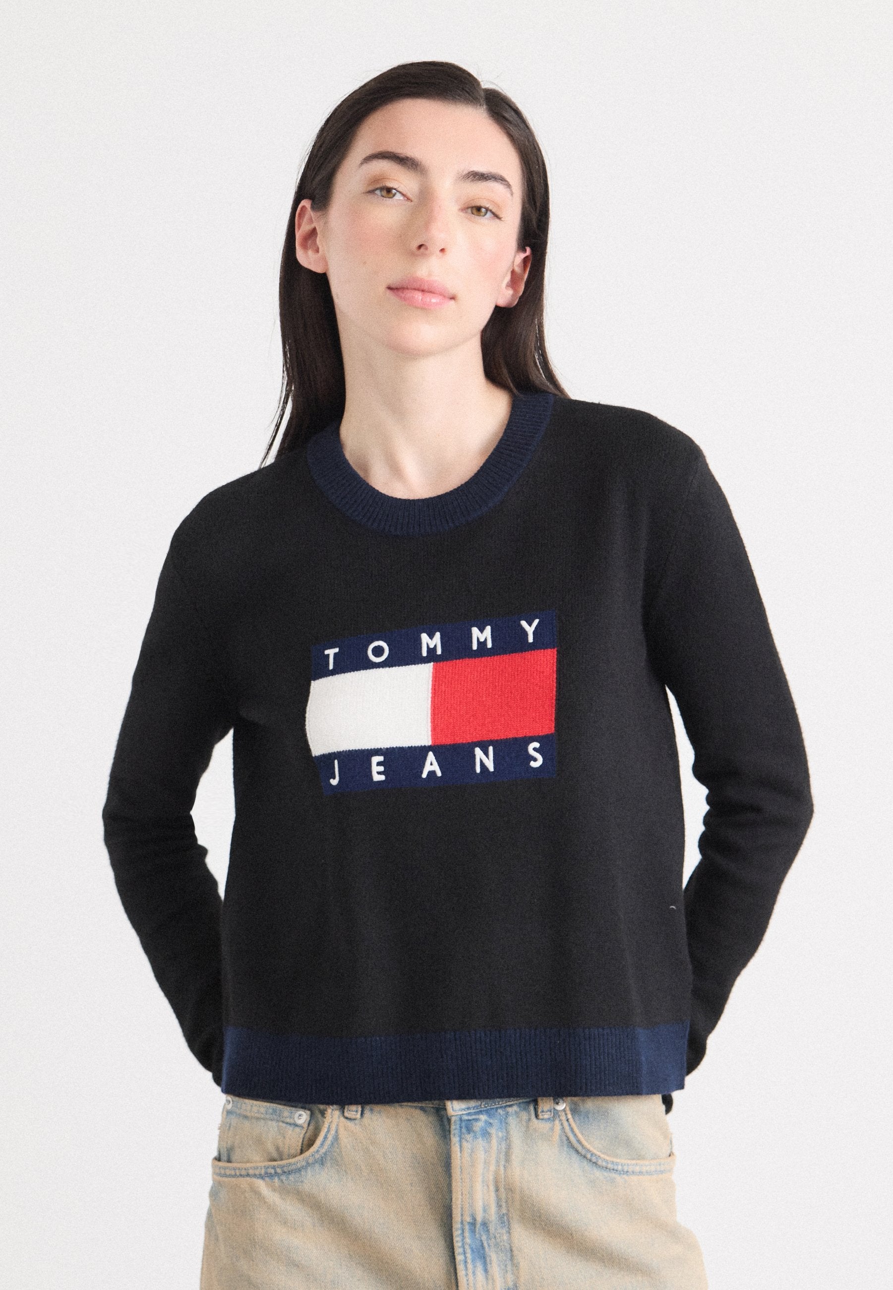 TJW CLRBLCKFLAG SWEATER