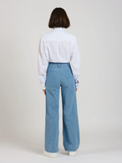 Jeans wide FAUVE — Fam paris — porté | Appart 17