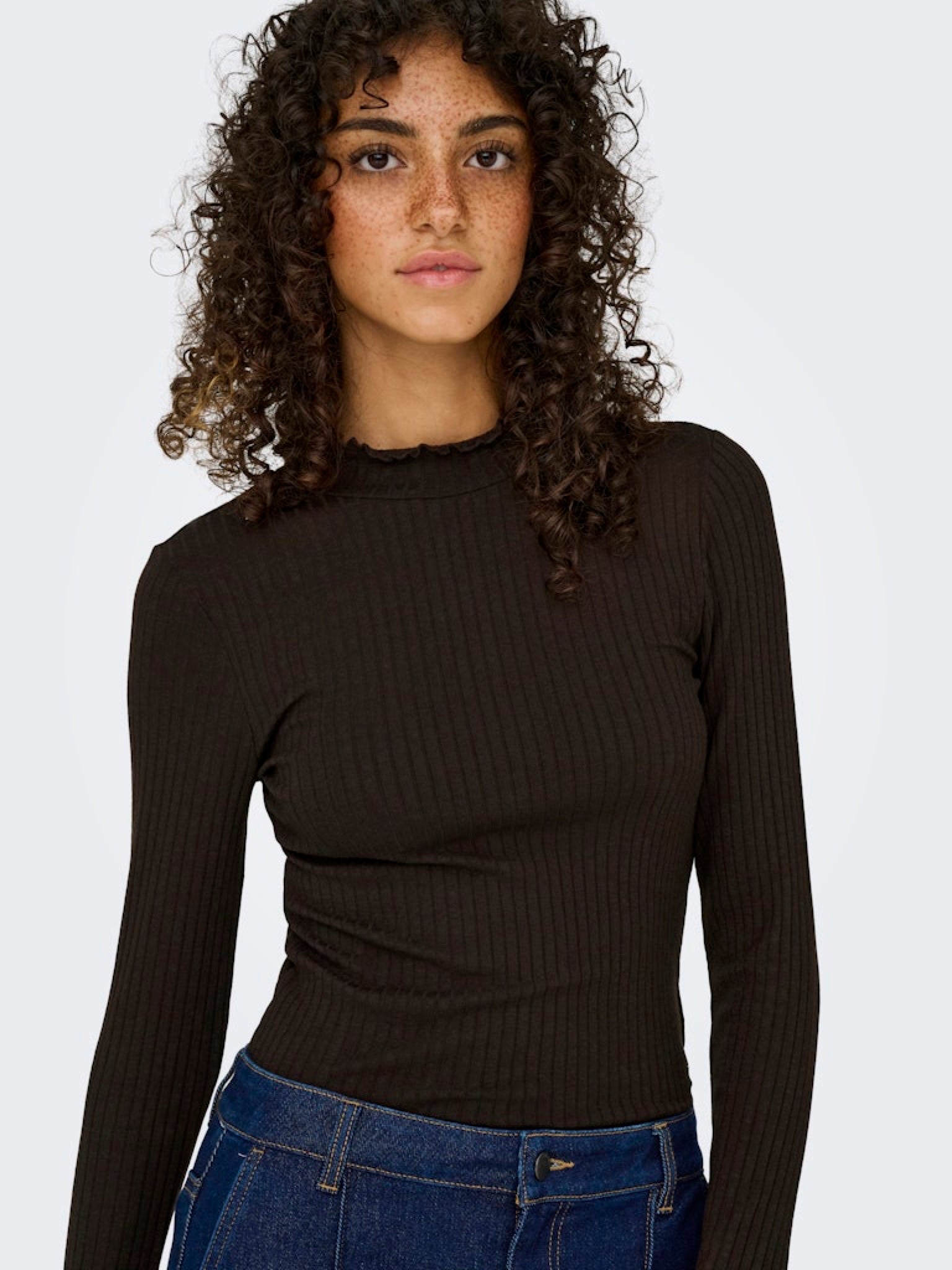 JDYFRANSISKA Top col montant manches longues Black Coffee – JDY | Appart 17