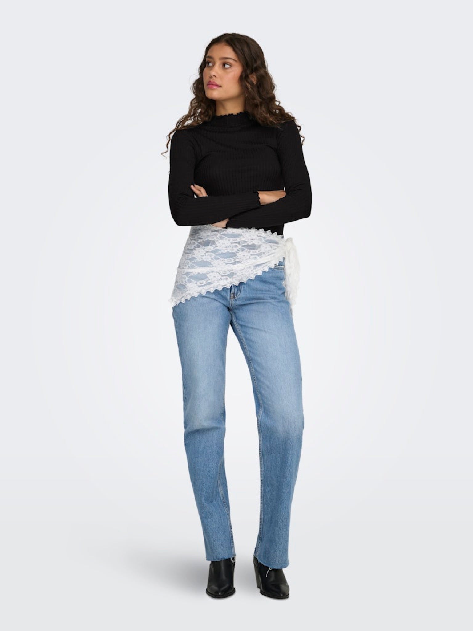 JDYFRANSISKA Top col montant manches longues Black – JDY | Appart 17