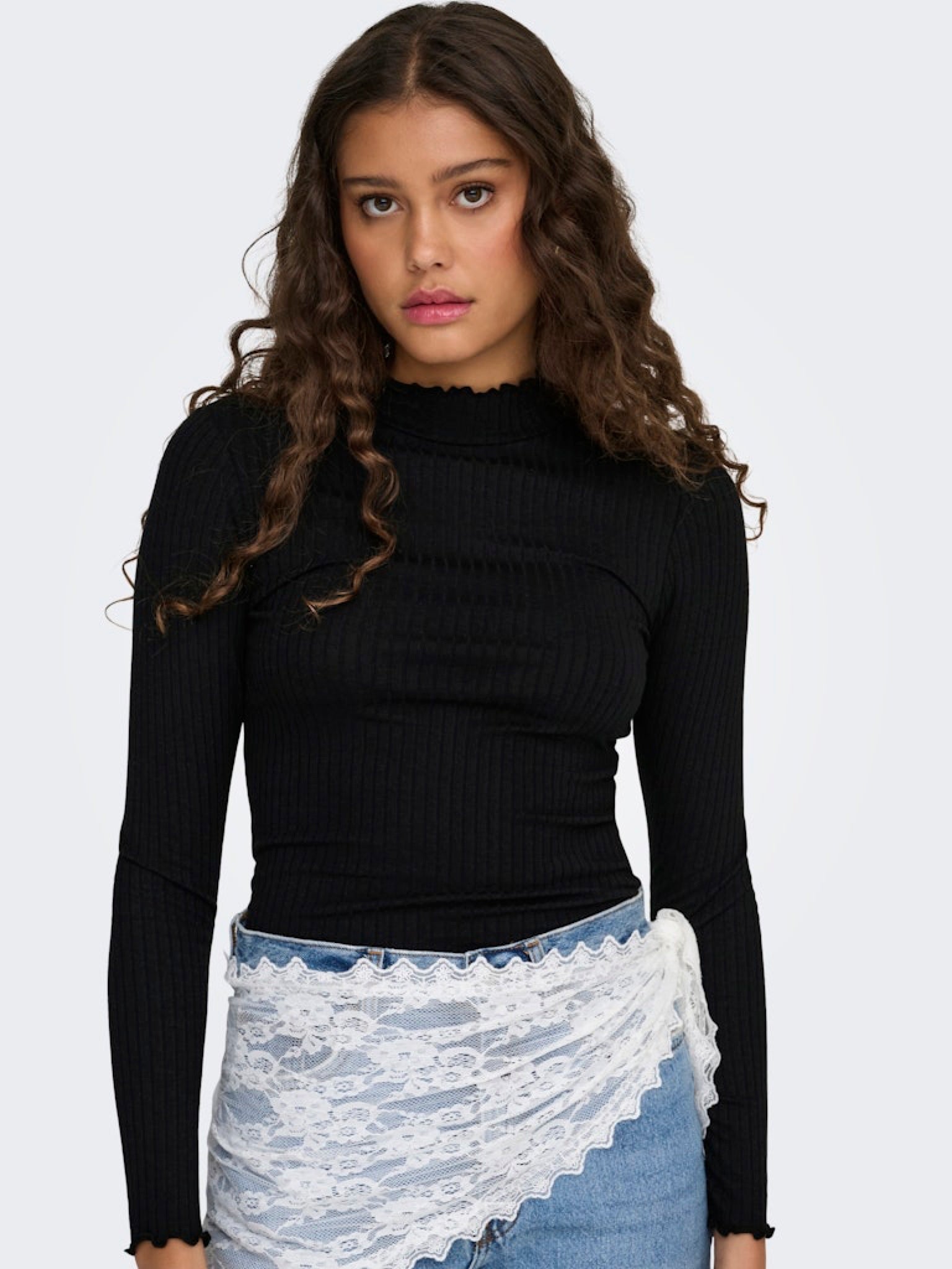 JDYFRANSISKA Top col montant manches longues Black – JDY | Appart 17