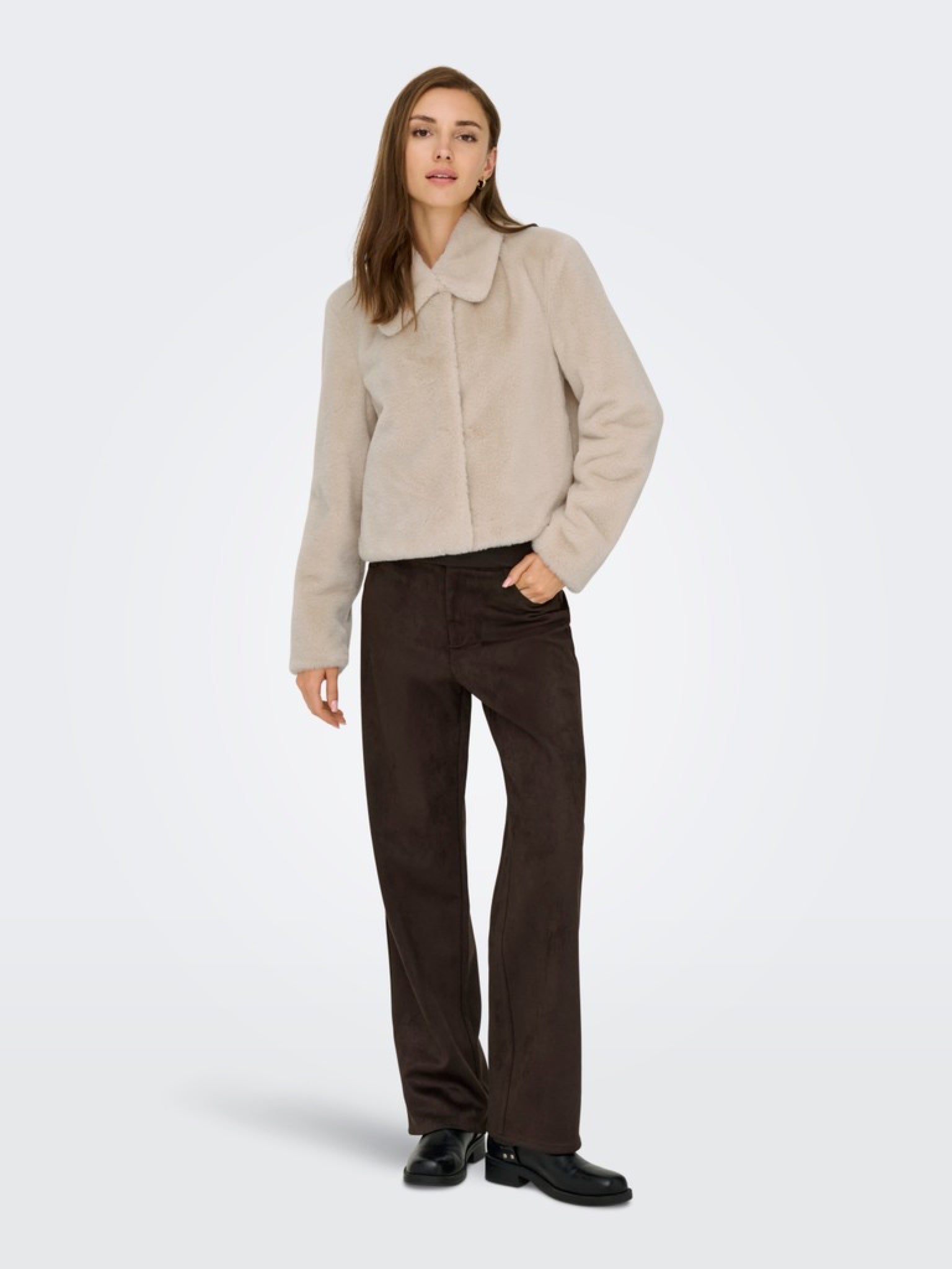 JDYMACY Veste courte en fausse fourrure Moonbeam – JDY | Appart 17