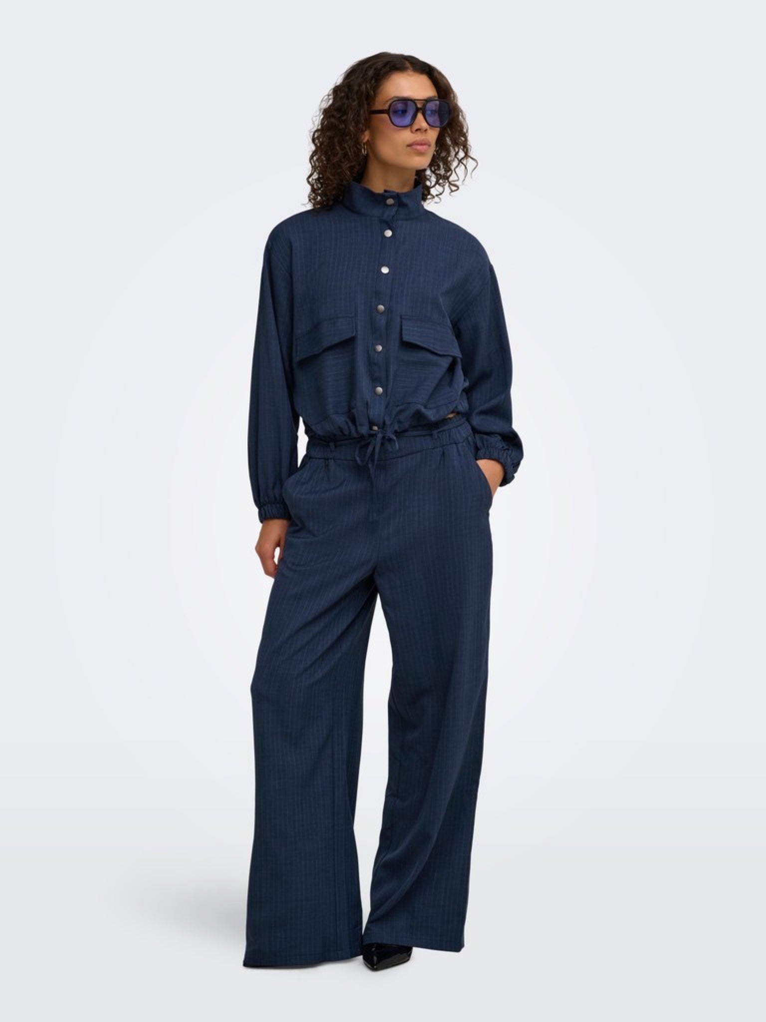 JDYVESTA Pantalon de tailleur — Navy rayé | Appart 17