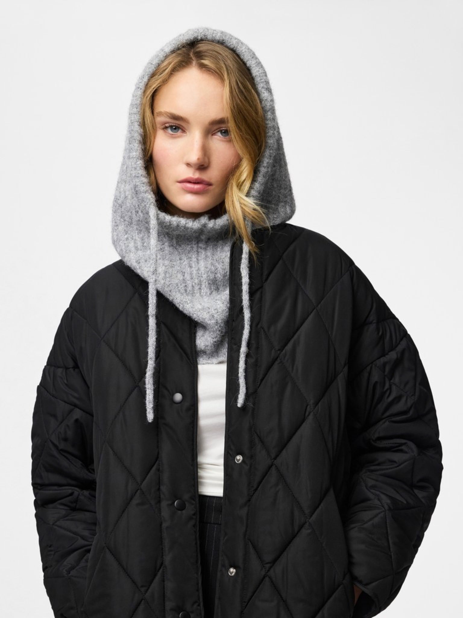 PCNAMBI Cagoule — Light Grey Melange & Black & Incense | Appart 17
