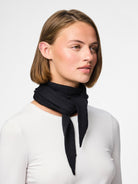 PCKOMMA Écharpe — Hot Fudge & Whitecap Gray & Medium Grey Melange & Black | Appart 17