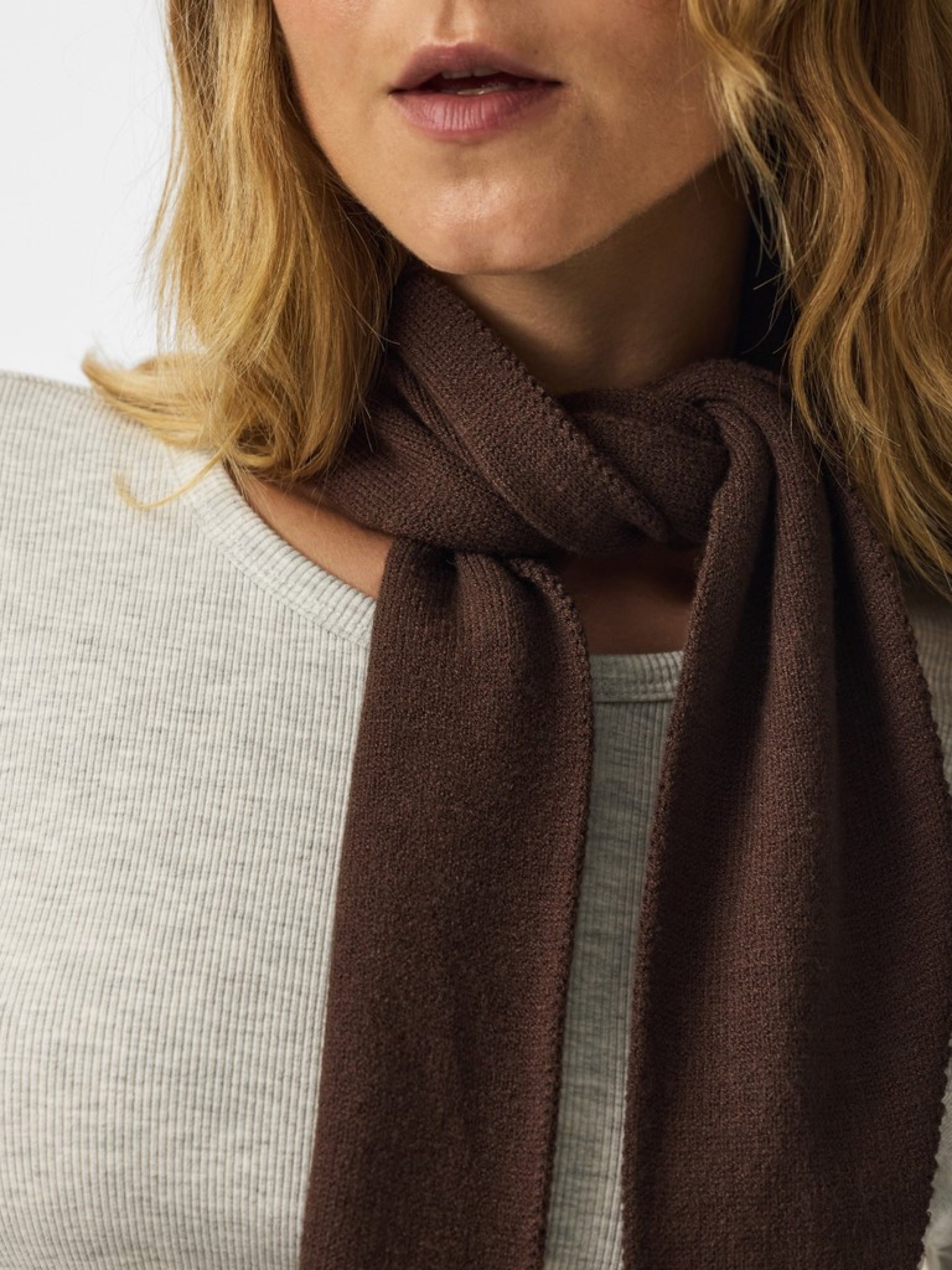 PCKOMMA Écharpe — Hot Fudge & Whitecap Gray & Medium Grey Melange & Black | Appart 17