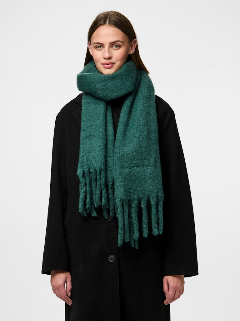 PCNIKITA LONG SCARF NOOS BC