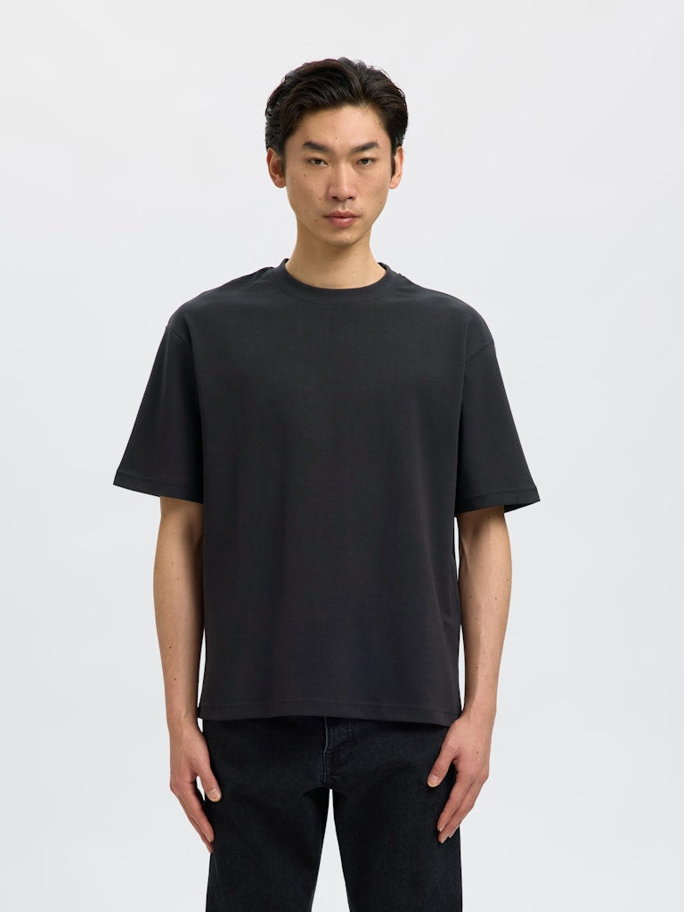 SLMLOOSEOSCAR SS O-NECK TEE NOOS - SELECTED-MEN_Autumnwinter_4498229_16094143_4.jpg