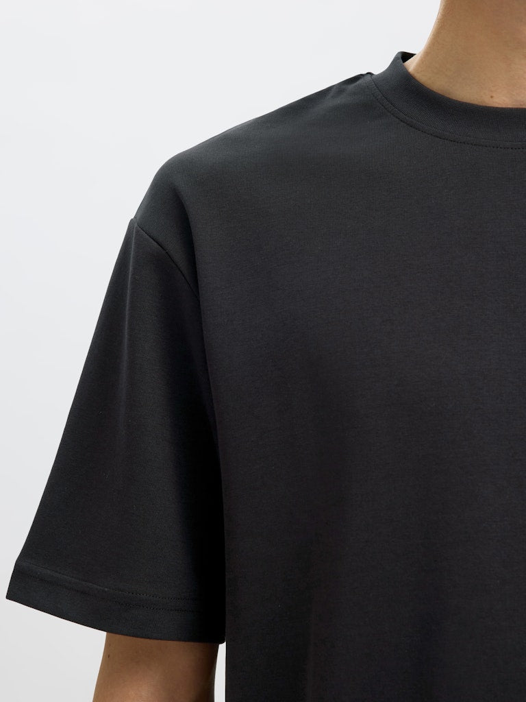SLMLOOSEOSCAR SS O-NECK TEE NOOS - SELECTED-MEN_Autumnwinter_4498229_16094143_6.jpg