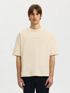 SLHRELAXNORMAN LICENSE SS TEE - SELECTED-MEN_Springsummer_4994640_16101616_3.jpg