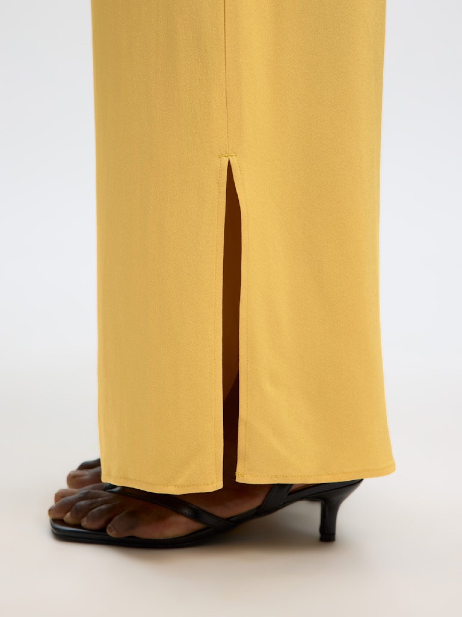 SLFLAURA Pantalon taille haute fendu Ochre – Selected Femme | Appart 17