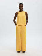 SLFLAURA Top sans manches à finitions Ochre – Selected Femme | Appart 17