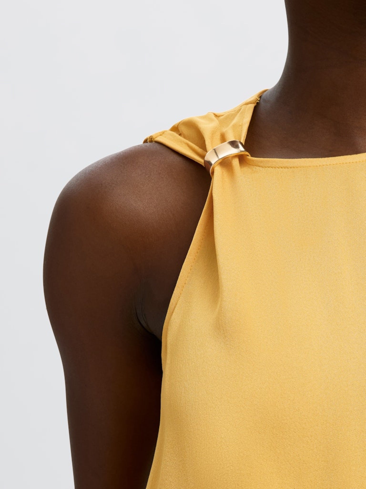 SLFLAURA Top sans manches à finitions Ochre – Selected Femme | Appart 17