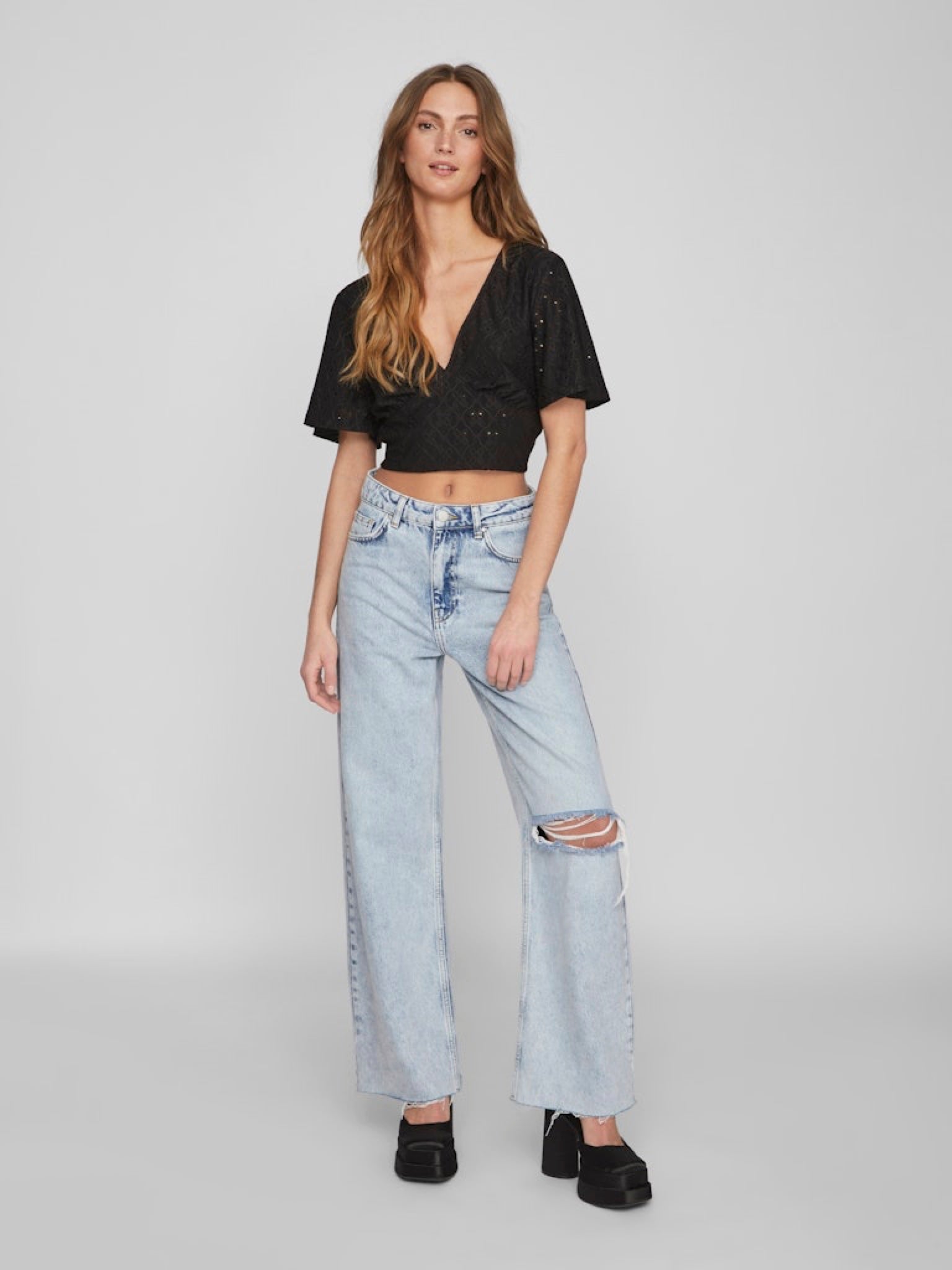 VIKAWA Top court manches courtes Black – VILA | Appart 17