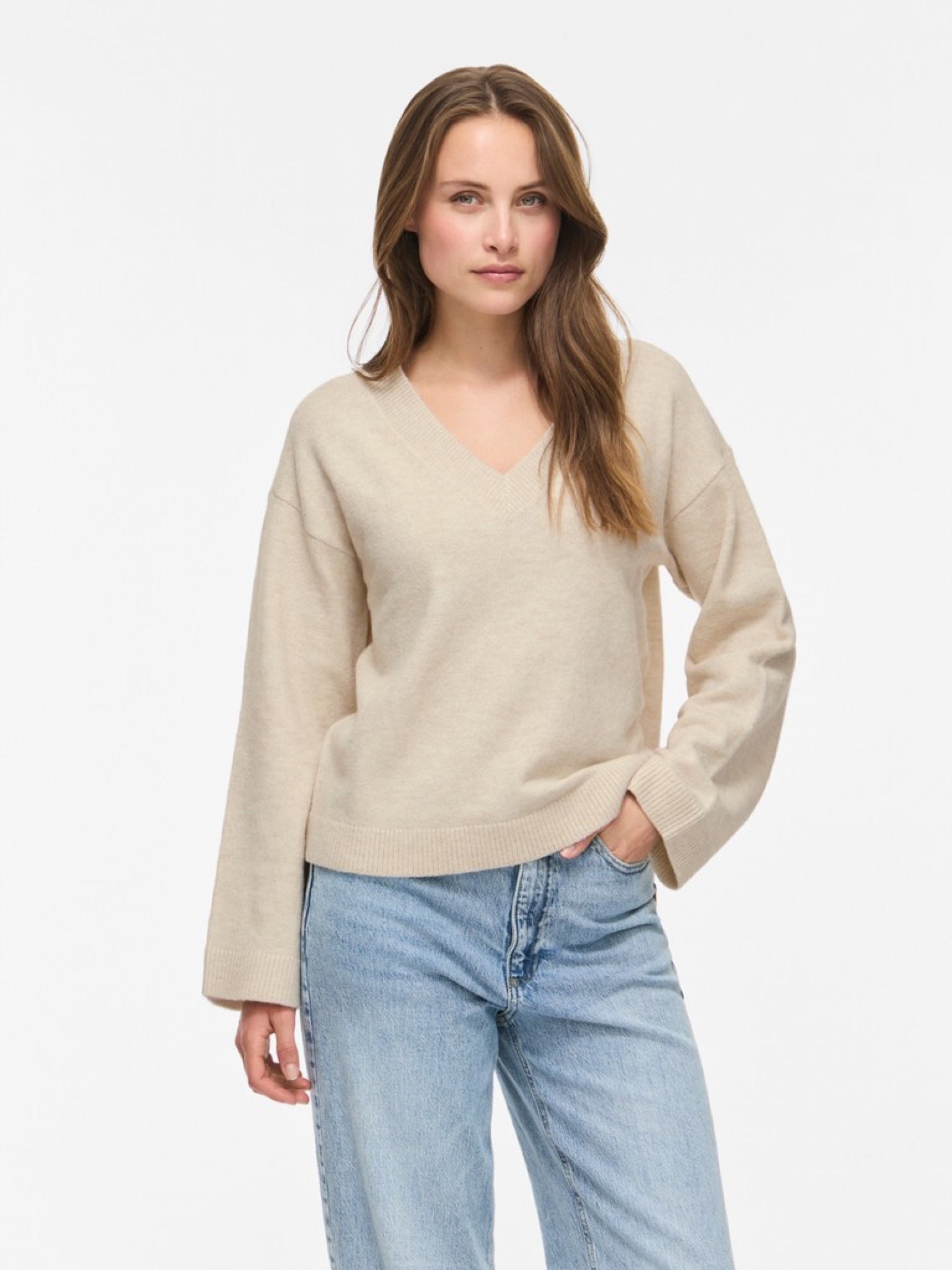 VILIGA Pull col V réversible en maille Birch – VILA | Appart 17