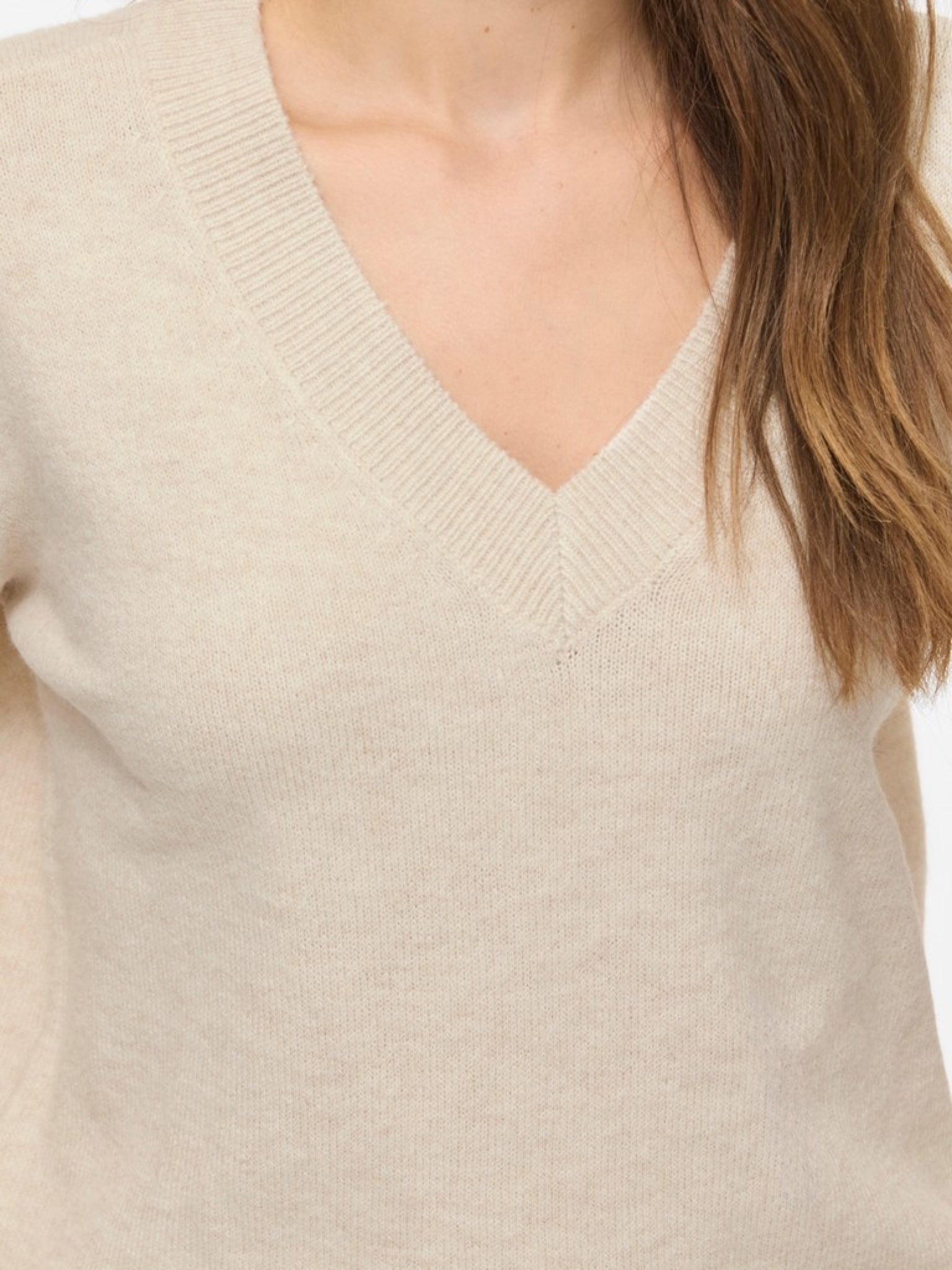 VILIGA Pull col V réversible en maille Birch – VILA | Appart 17
