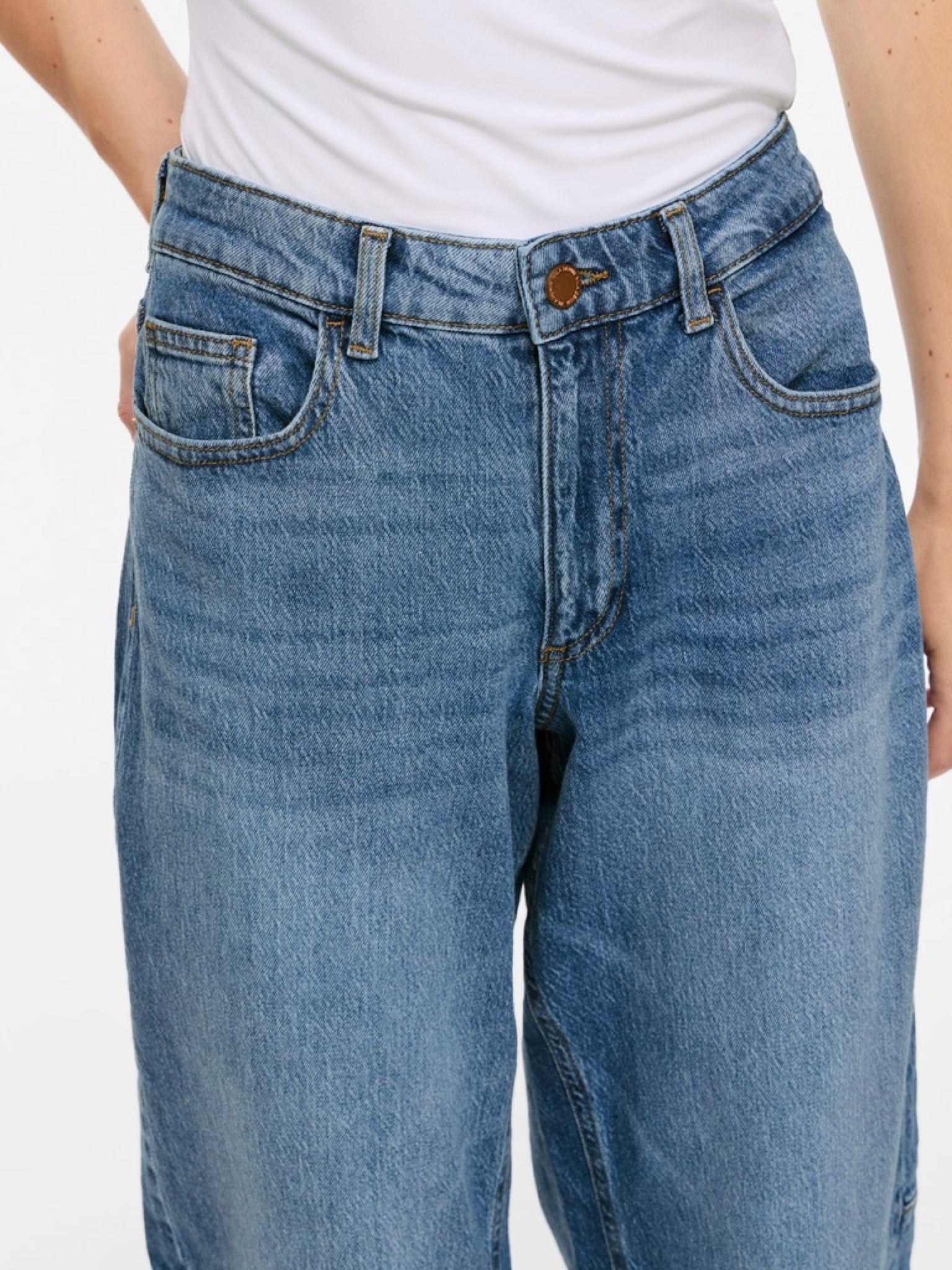 VIBRADY Jean — Medium Blue Denim Wash 009 & Black Denim Wash 501 | Appart 17