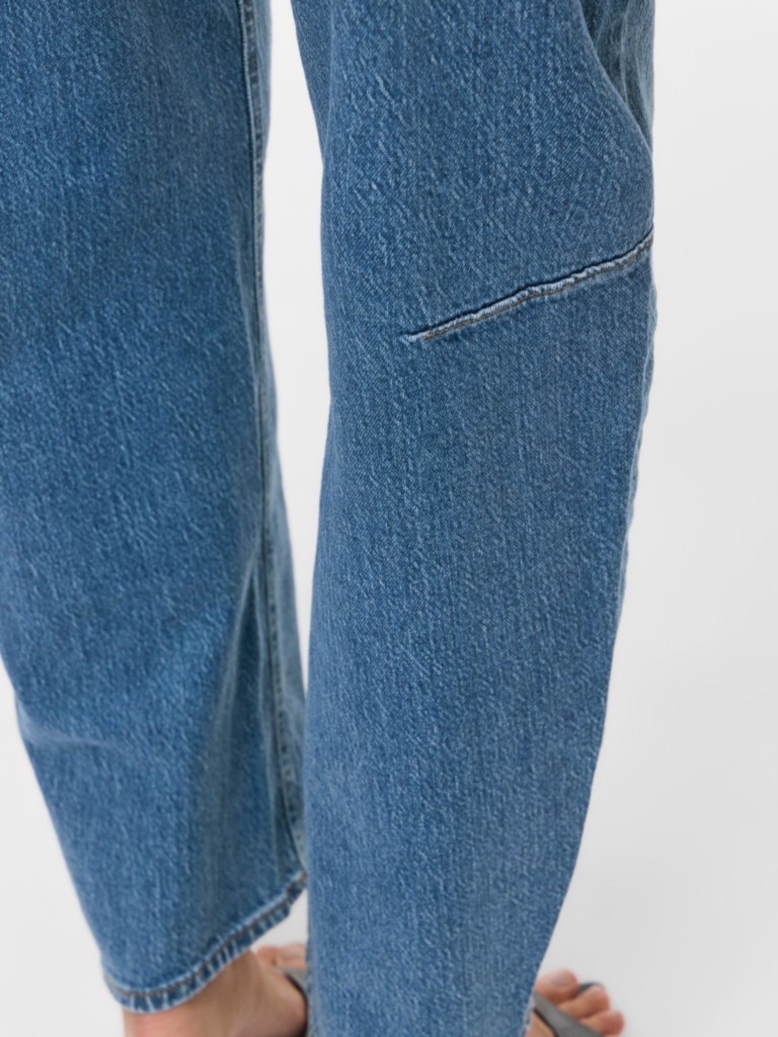 VIBRADY Jean — Medium Blue Denim Wash 009 & Black Denim Wash 501 | Appart 17