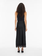 VIELLETTE Jupe longue en dentelle taille haute Black Beauty – VILA | Appart 17