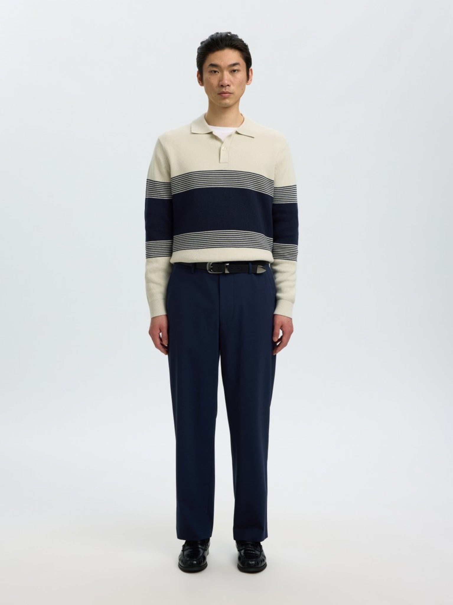 SLMMAGS Pantalon de costume loose en laine mélangée — Selected Homme — Dark Navy — porté | Appart 17 Bruxelles