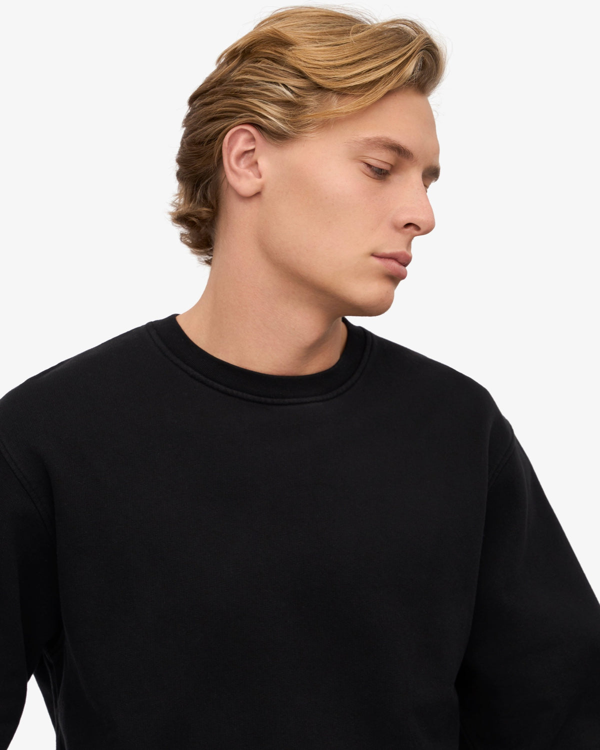 Colorful Standard Classic Organic Crew Sweat col rond coton bio — Colorful Standard — Deep Black — détail 5 | Appart 17 Bruxelles