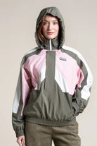 ABBESSES - VESTE IMPERMÉABLE rose — Flotte — détail | Appart 17