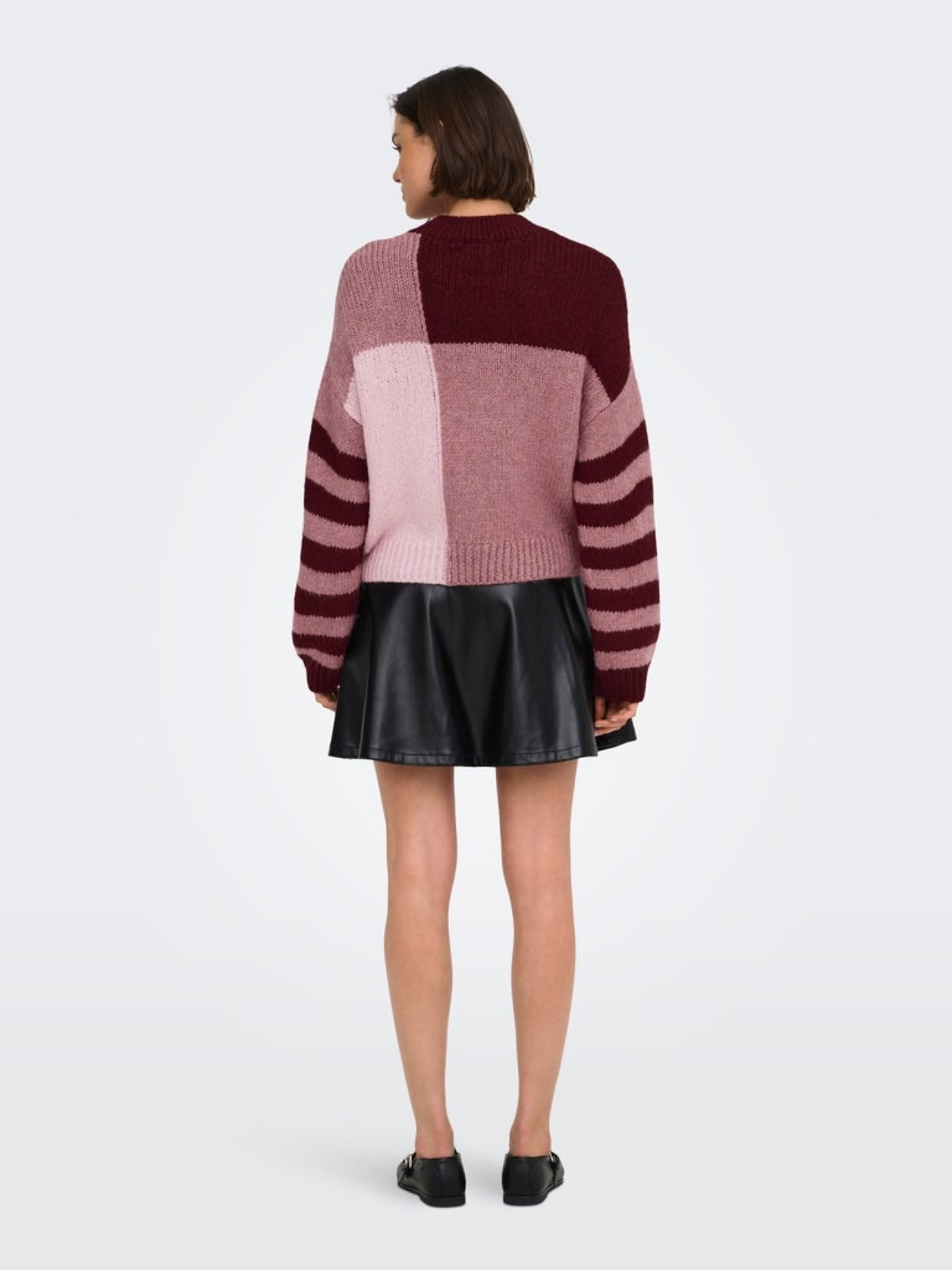 JDYKILIAN Pull color block à manches rayées — JDY — Tawny Port — portée de dos, en pied 5 | Appart 17 Bruxelles