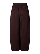 PCPAM Pantalon barrel taille haute en coton — Pieces — Chocolate Plum — packshot, vue de dos 2 | Appart 17 Bruxelles