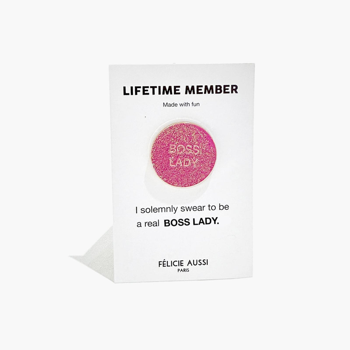 Félicie Aussi Pin's « Boss Lady » — Felicie Aussi — Rose pailleté — photo produit | Appart 17 Bruxelles