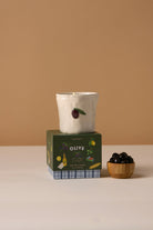 Paddywax Bistro Olive Bougie parfumée en céramique 226 g — Paddywax — Fig & Olive — en situation 4 | Appart 17 Bruxelles