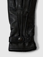 SLMPOUL Gants en cuir d'agneau doublés laine — Selected Homme — Black — détail du cuir et de la patte 4 | Appart 17 Bruxelles