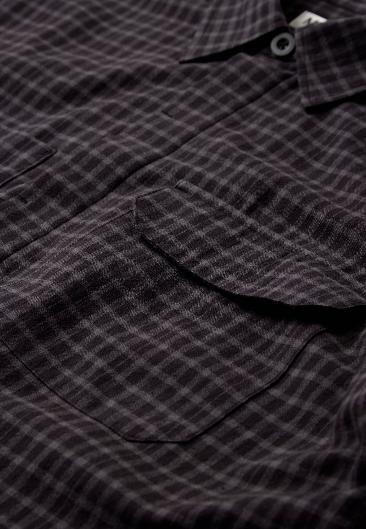 FLETCHER Surchemise relax à carreaux en coton — Minimum — Black — détail de la matière 6 | Appart 17 Bruxelles