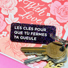LES CLÉS POUR *** Porte-clés à paillettes Plus de Love: Noir — Appart 17 Bruxelles