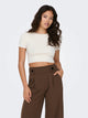 JDYCIRKELINE Crop top en maille fine manches courtes — JDY — Cloud Dancer — porté, vue de face | Appart 17 Bruxelles