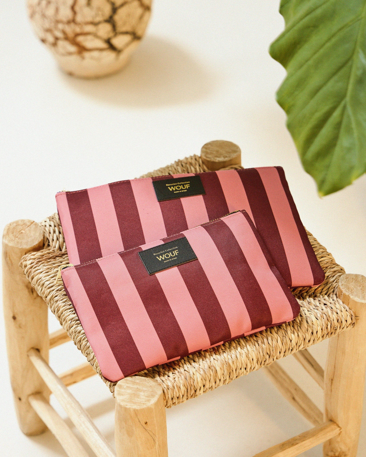 Grande pochette XL zippée en polyester recyclé — Wouf — Sophie — en situation 3 | Appart 17 Bruxelles