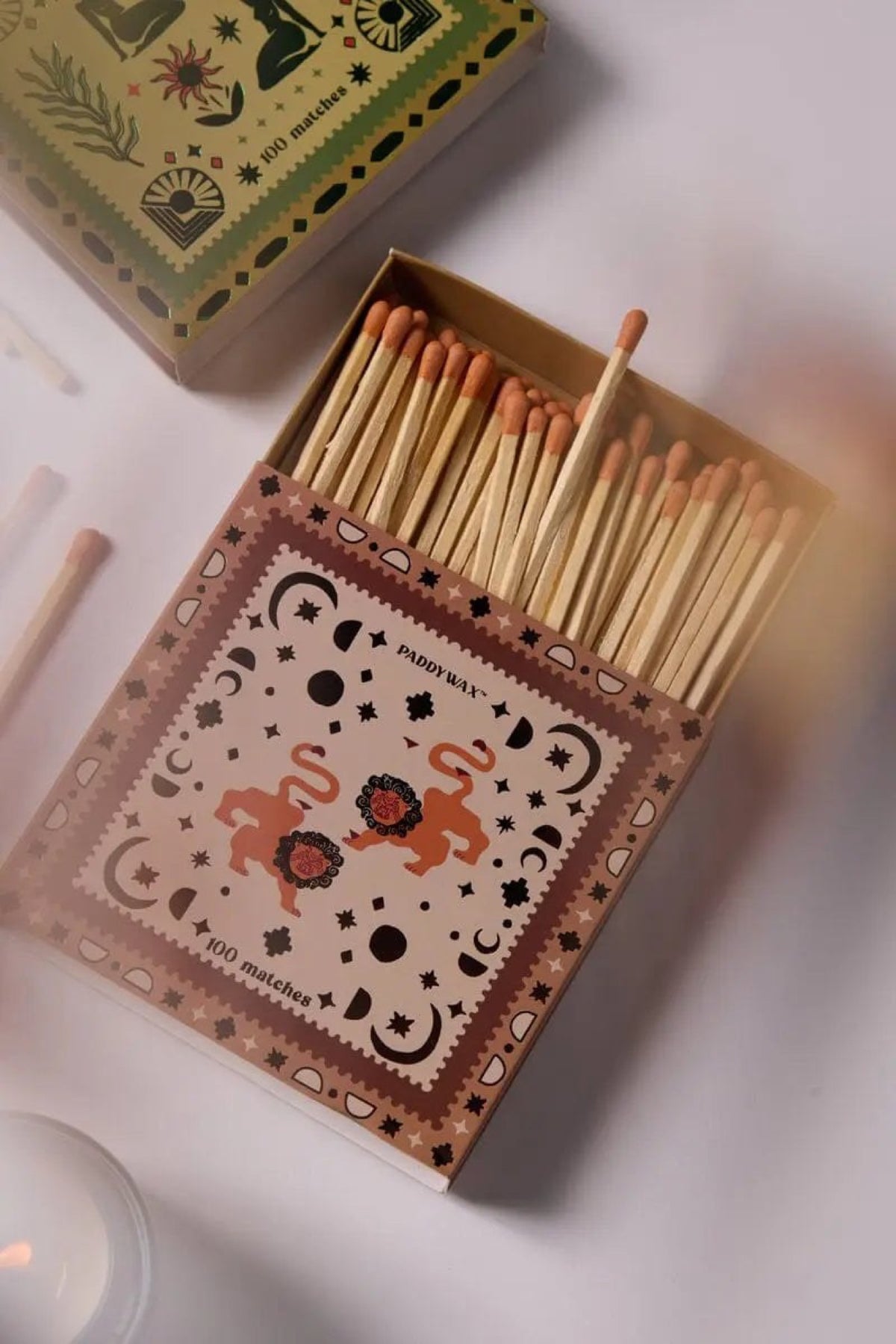 Paddywax Jumbo Boxed Matches Grande boîte de 100 allumettes — Paddywax — Lions — en situation 3 | Appart 17 Bruxelles