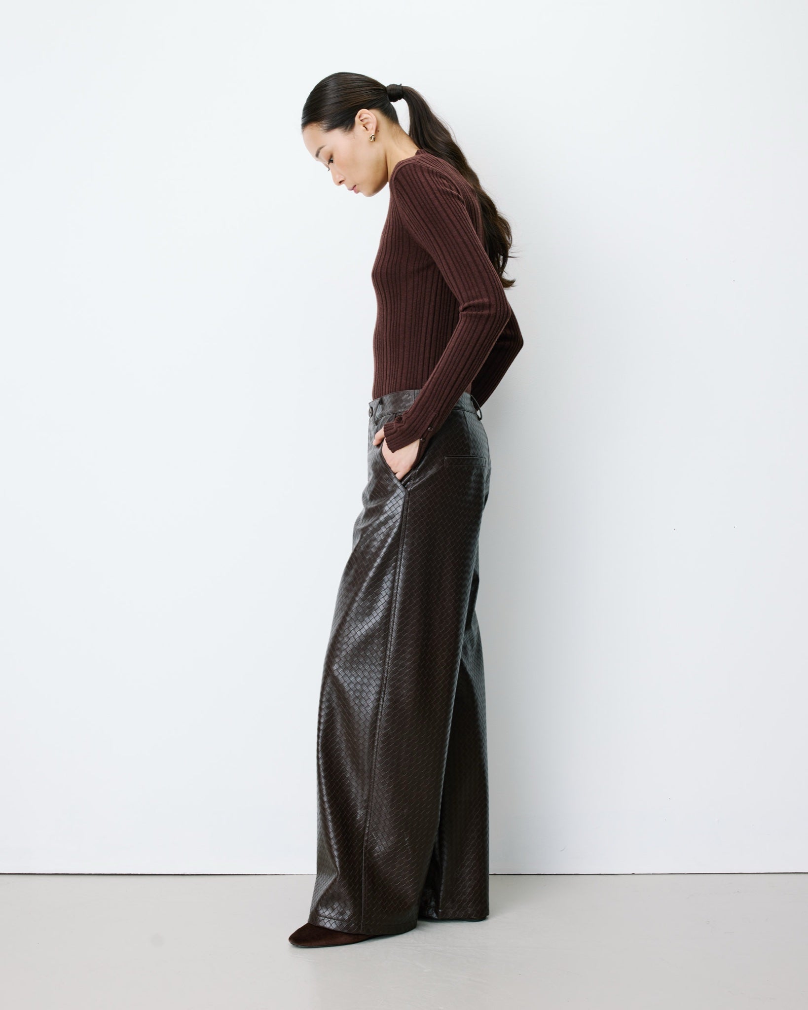 Artius Pantalon large en simili-cuir — Chocolat — vue 5