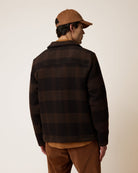 LORGE Veste workwear en lainage italien, poches plaquées — FAGUO — Marron & taupe à carreaux — porté 5 | Appart 17 Bruxelles