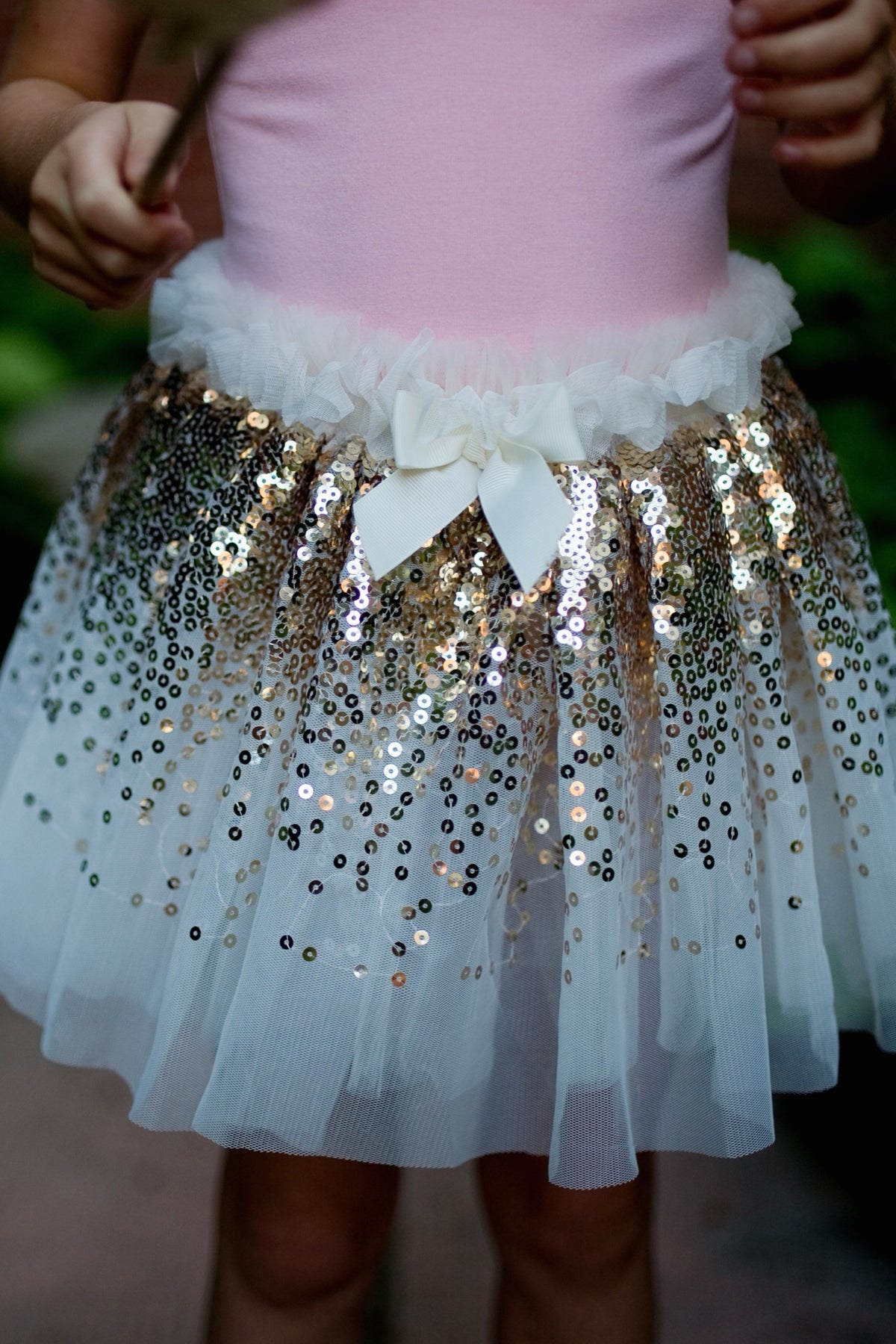 Set jupe, ailes et baguette à sequins dorés — Great Pretenders — Doré — autre vue 3 | Appart 17 Bruxelles