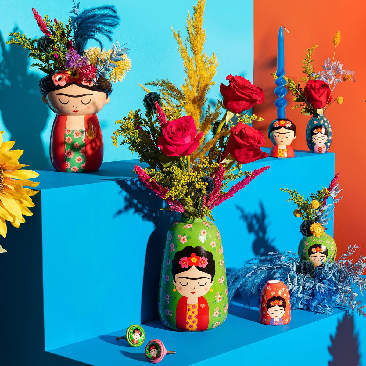 Cache-pot mural Frida Kahlo — Sass & Belle Europe — Rouge — en situation 5 | Appart 17 Bruxelles