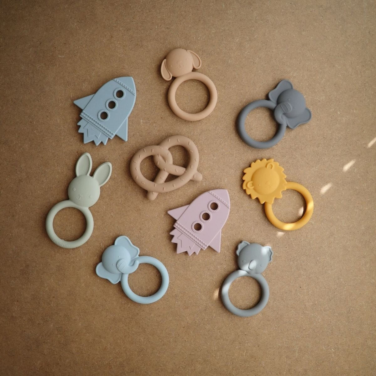 Jouet de dentition en silicone — Mushie — Éléphant — mise en situation 4 | Appart 17 Bruxelles