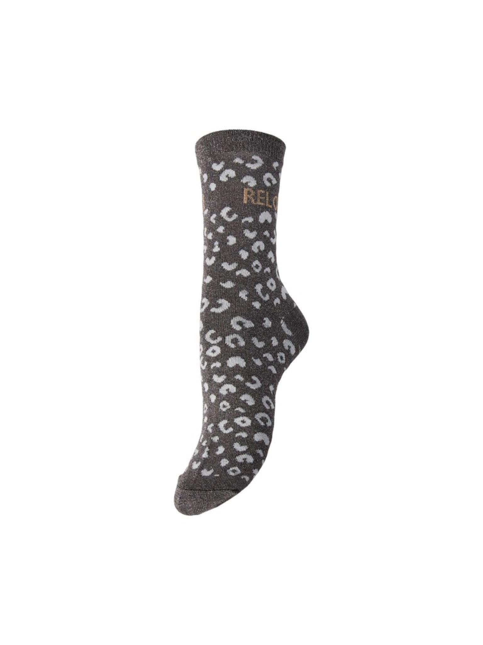 PCSEBBY Chaussettes pailletées léopard à slogan — Pieces — Morel RELOU — packshot | Appart 17 Bruxelles