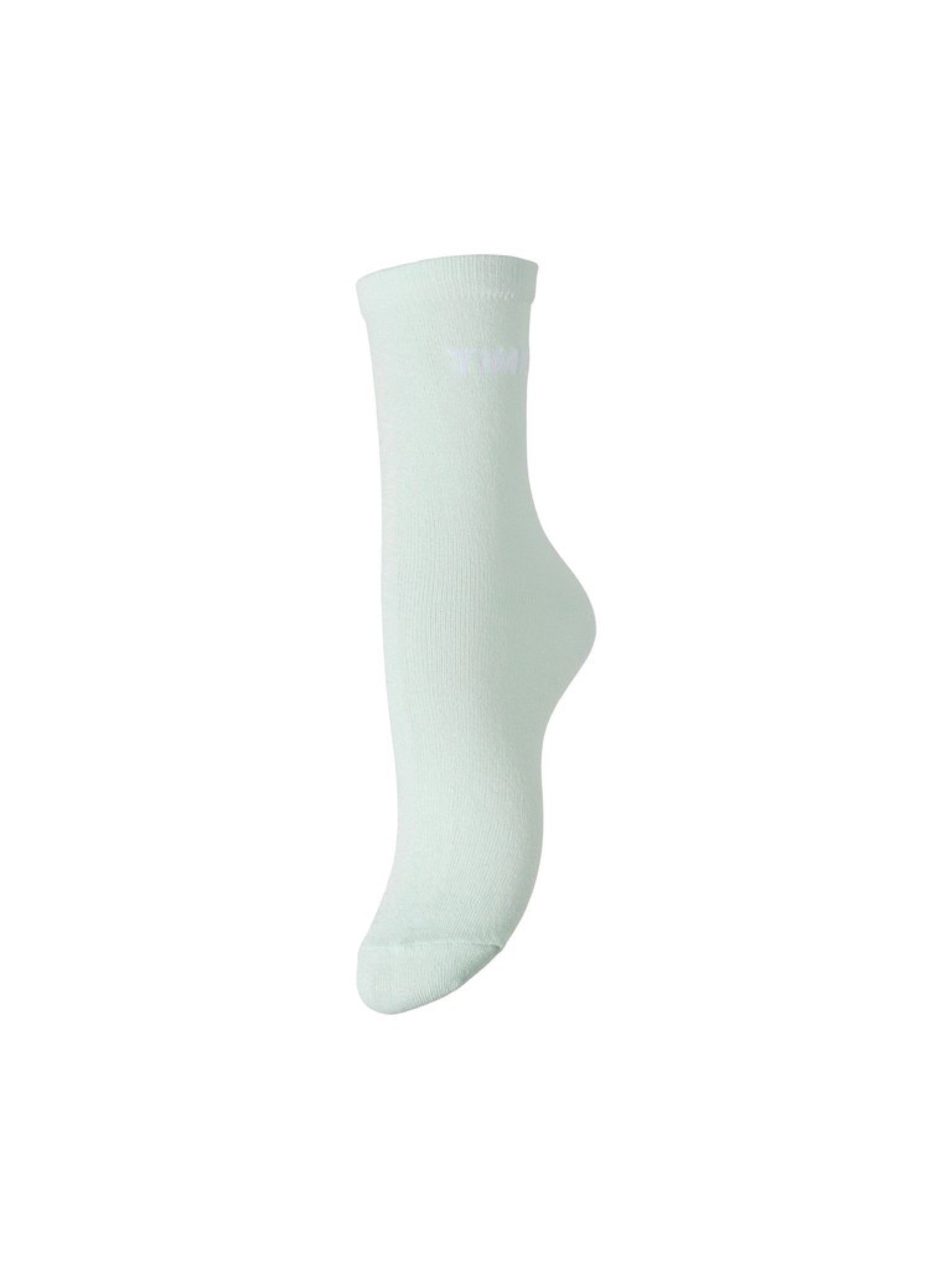 PCSEBBY Chaussettes longues pailletées à slogan — Pieces — Pastel Lilac TIMIDE — packshot | Appart 17 Bruxelles