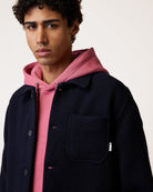 LORGE Veste workwear en lainage italien, poches plaquées — FAGUO — Bleu marine — porté 7 | Appart 17 Bruxelles