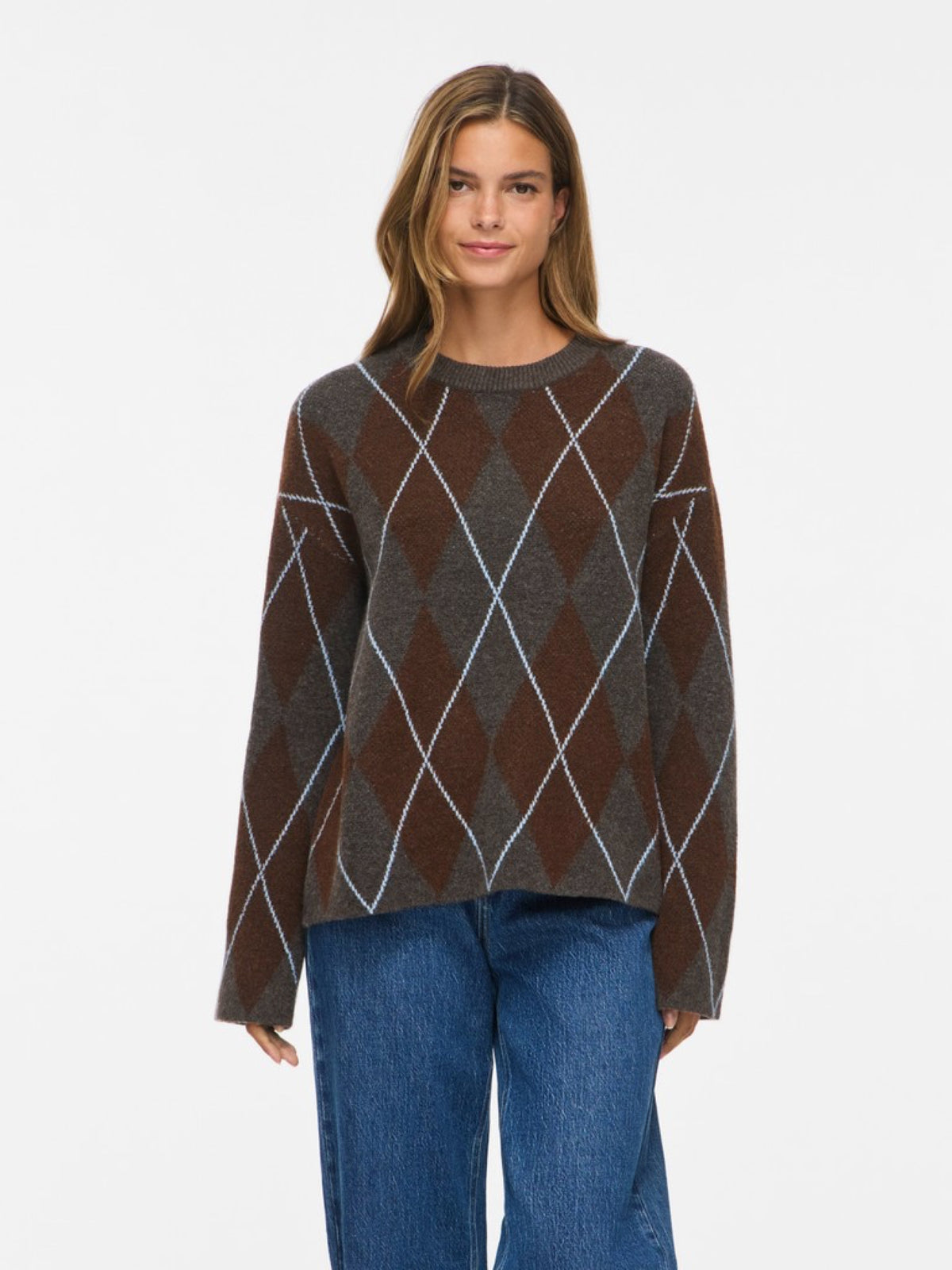 VIARGYLE Pull col rond en jacquard argyle — VILA — Dark Grey Melange — porté | Appart 17 Bruxelles