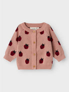 NBFLULIO Gilet en maille à coccinelles bébé fille — Lil' Atelier — Misty Rose — autre vue 5 | Appart 17 Bruxelles