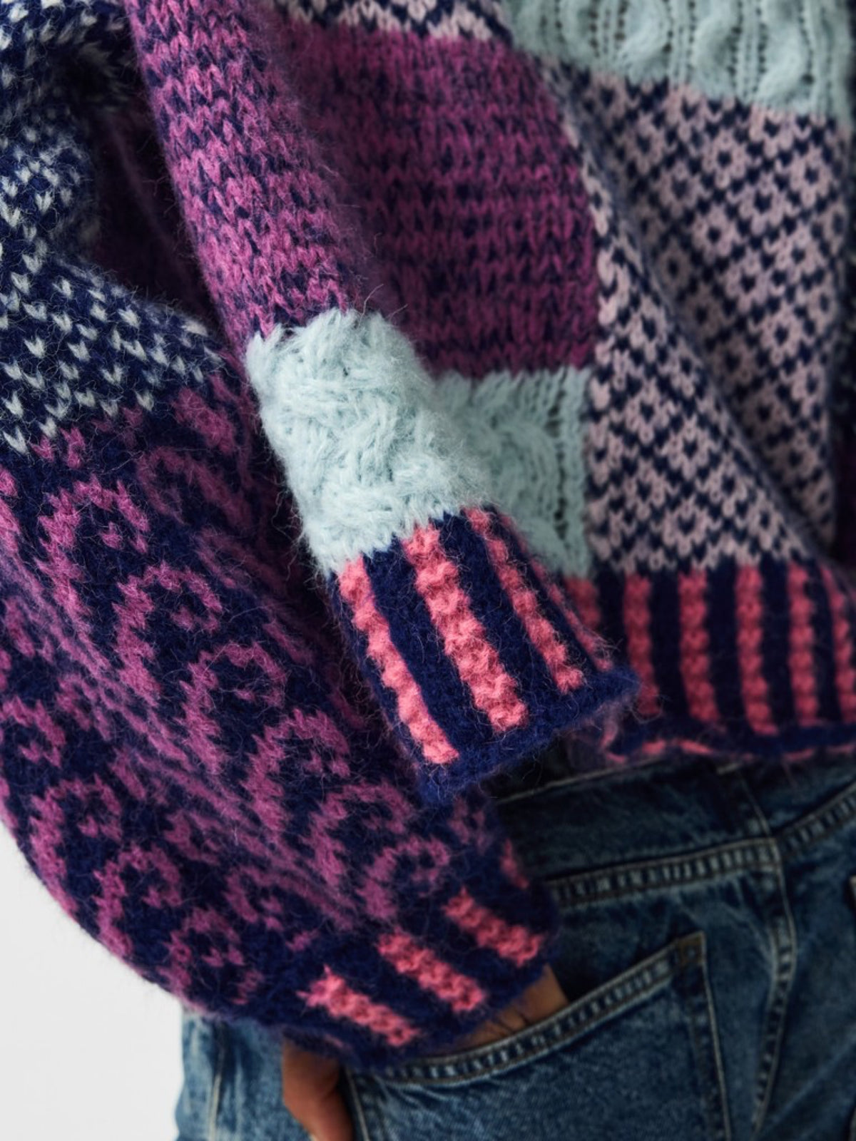 PCFUSION Pull oversize en grosse maille patchwork colorblock — Pieces — Sachet Pink — détail de la maille 7 | Appart 17 Bruxelles